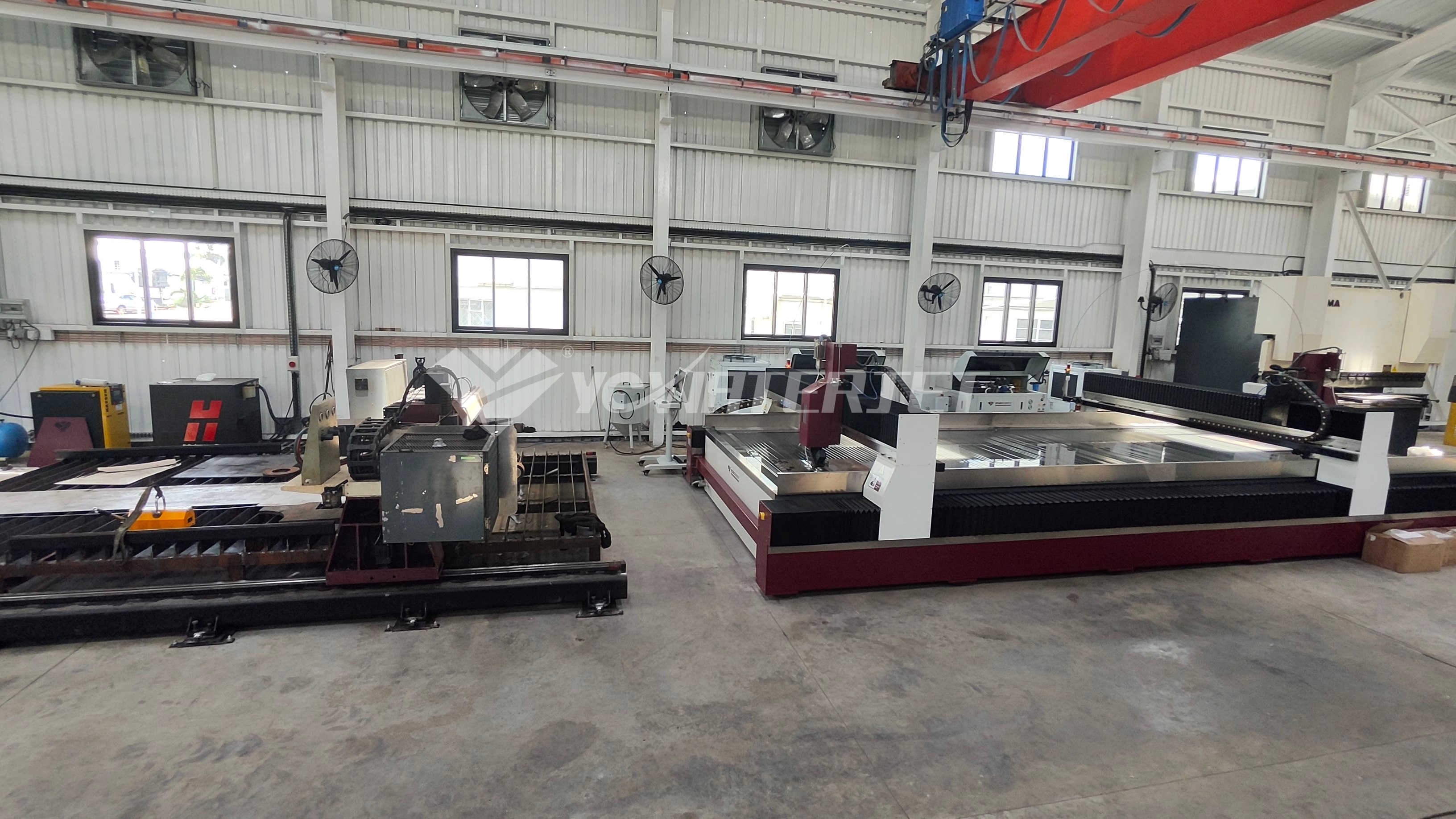 New and Old Waterjet in Mauritius Jato de água novo e antigo nas Maurícias