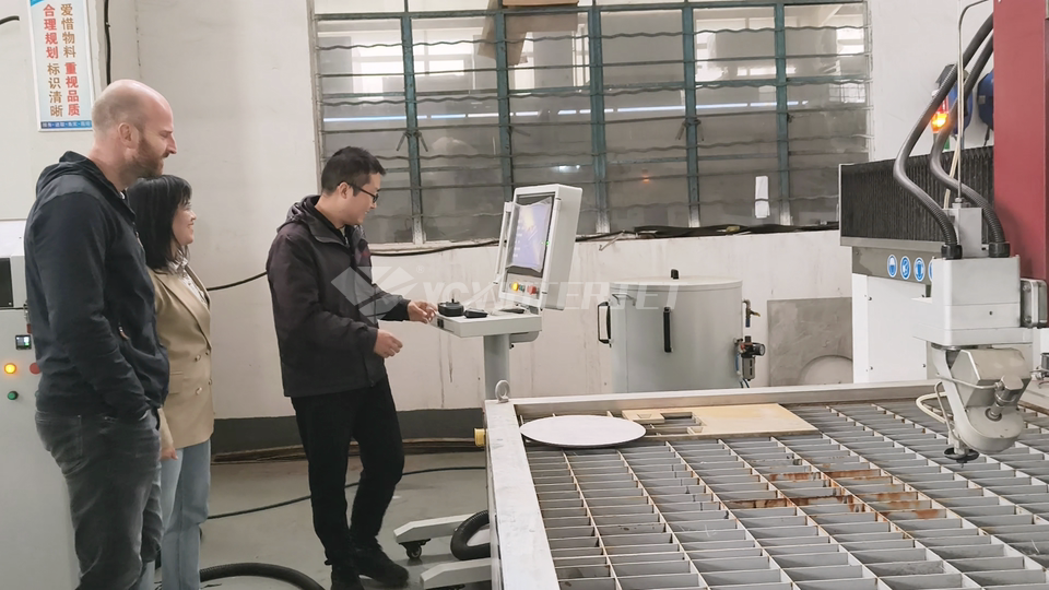 Demonstra&ccedil;&atilde;o de opera&ccedil;&atilde;o da m&aacute;quina 