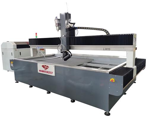 Máquina de corte a jato de água versátil para uso industrial
