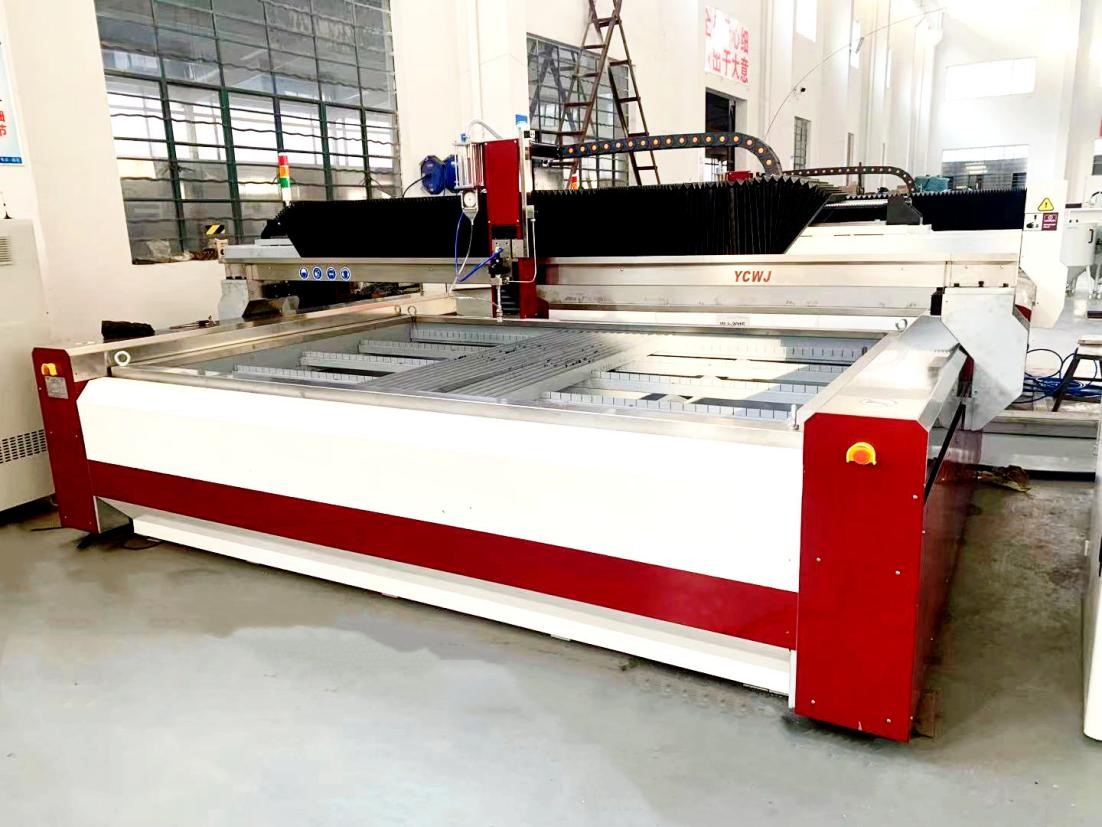 Máquina de corte a jato de água de 3 eixos: 3742-L3025