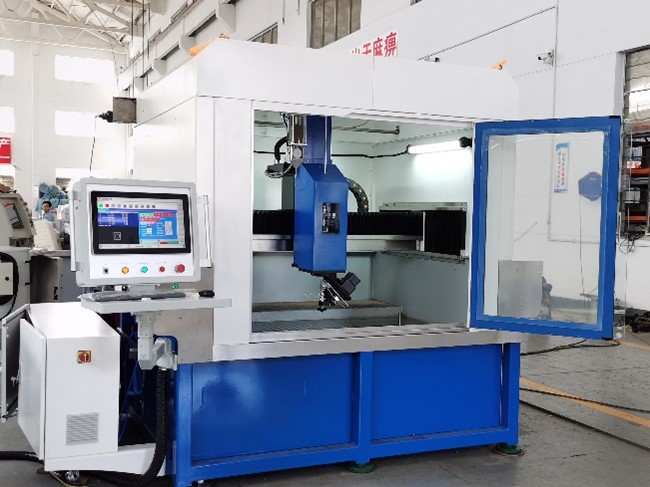 Máquina de corte por jato de água de 5 eixos industrial de metal