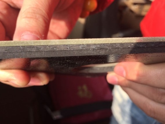 Cortador de jato de &aacute;gua flex&iacute;vel de guia linear para material composto