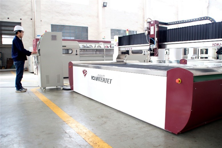 Cortador de jato de água industrial acessível para uma variedade de materiais
