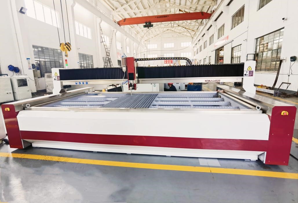 Corte CNC de 3 eixos com jato de água: 3742-L3525