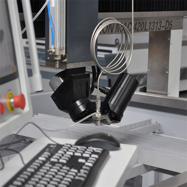 Máquina de corte CNC para telhas, cerâmica e granito com jato de água com compensação de 5 eixos