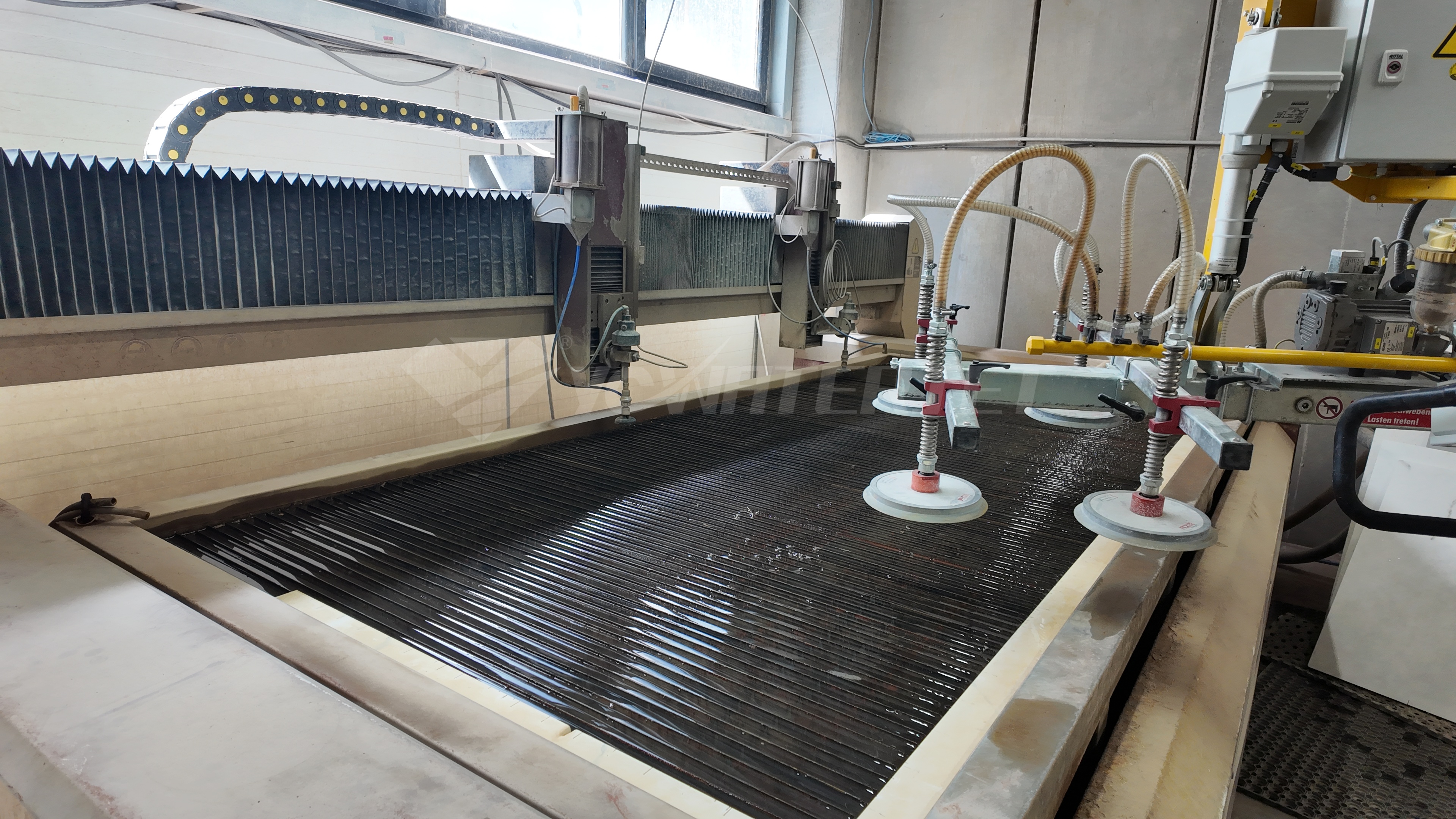 Jato de &aacute;gua de cabe&ccedil;a dupla