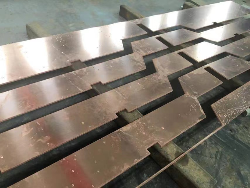 Corte de cobre revelado: um guia para aplicações impecáveis ​​de jato de água CNC