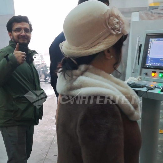 Jato de água de 5 eixos + bomba KMT H2O antiga=caso de sucesso na Turquia